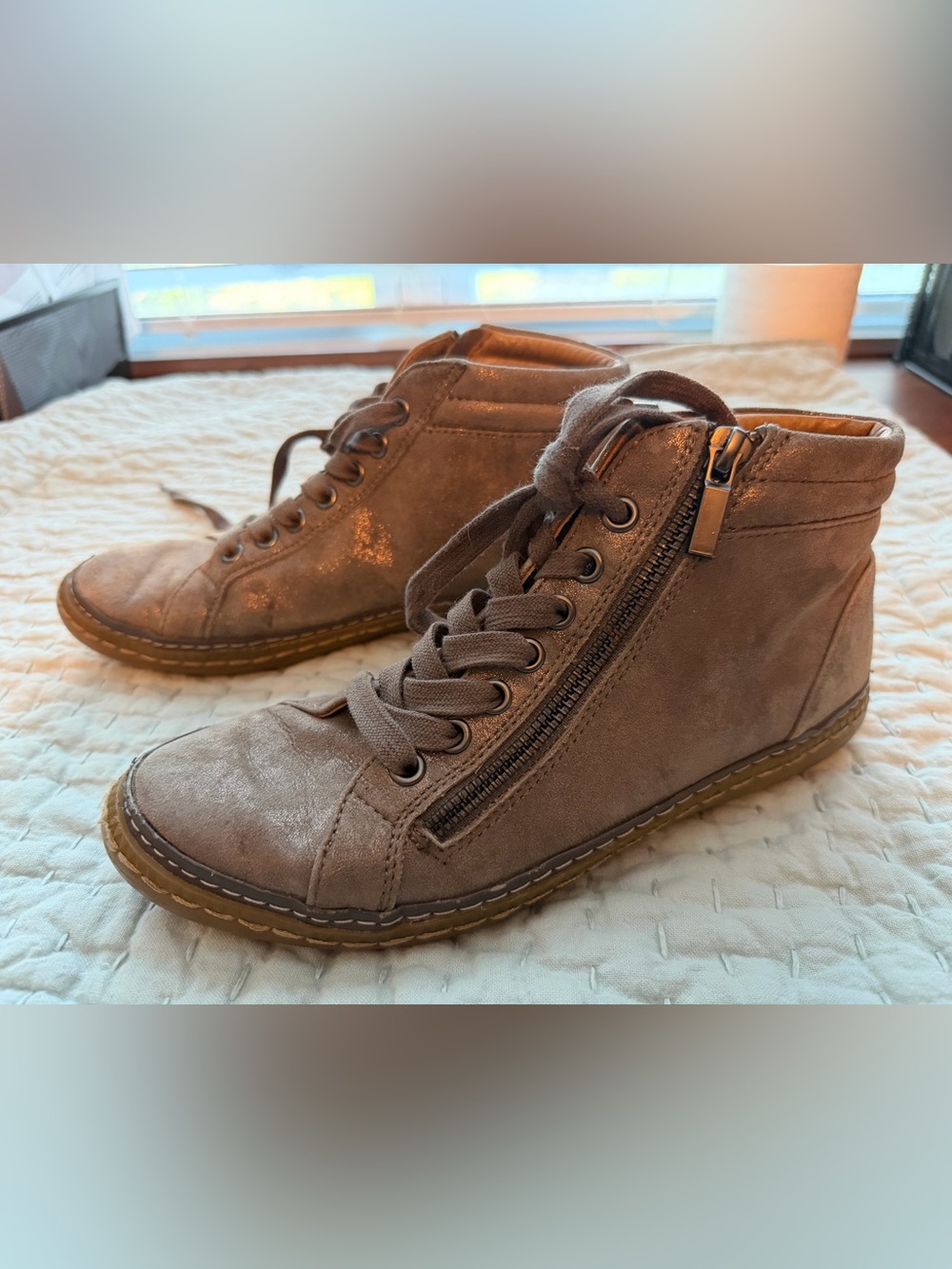 Sofft Bronze Metallic Suede High-Top Sneaker Bootie Sz 6